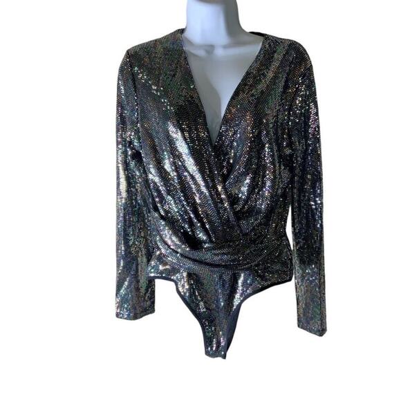 ASTR Lipsy Metallic Bodysuit Women's Size Large Glitter Disco Sequin Silver Top - Picture 2 of 11